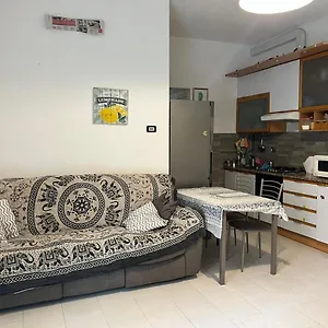 Appartamento In Centro, Genova