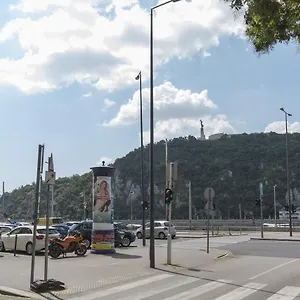 Riverside Deluxe Budapest