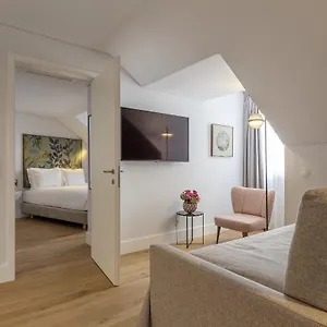 Serviced - Madalena Lisbona